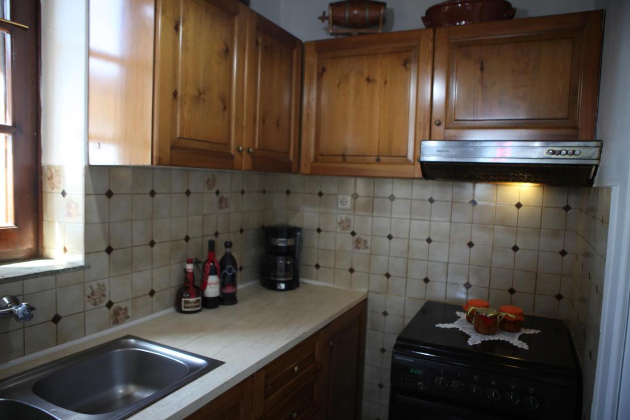 Archontiko Repana - Makrinitsa Stone Retreat Hotel Екстериор снимка