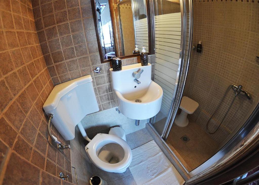 Archontiko Repana - Makrinitsa Stone Retreat Hotel Стая снимка