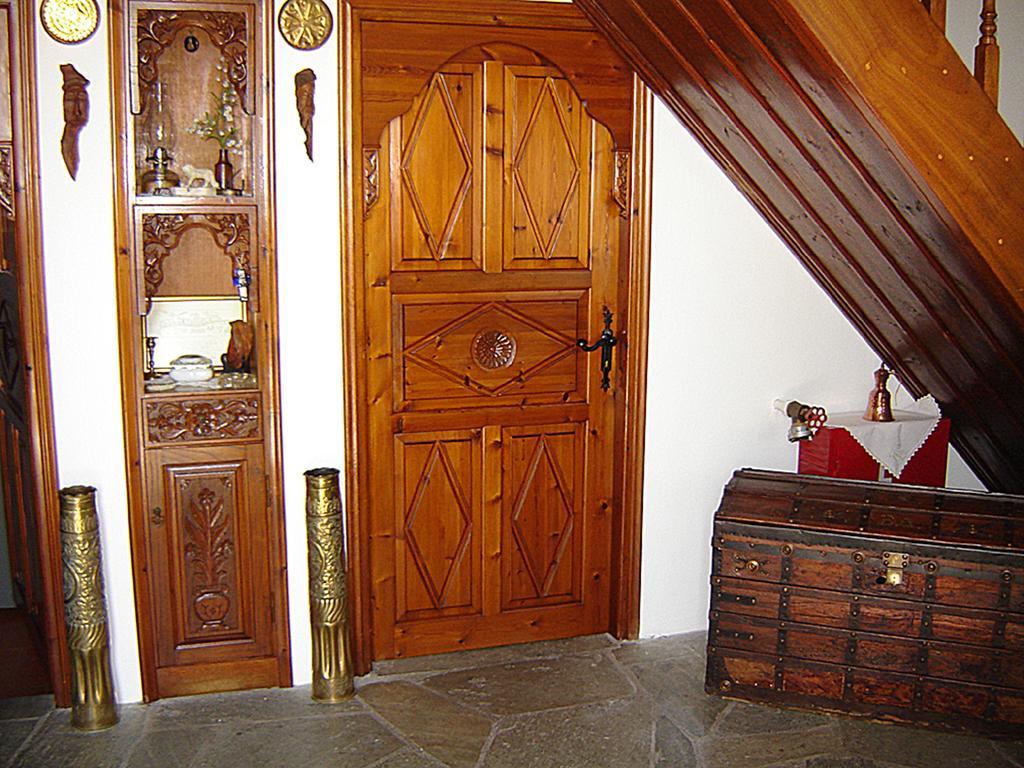 Archontiko Repana - Makrinitsa Stone Retreat Hotel Екстериор снимка