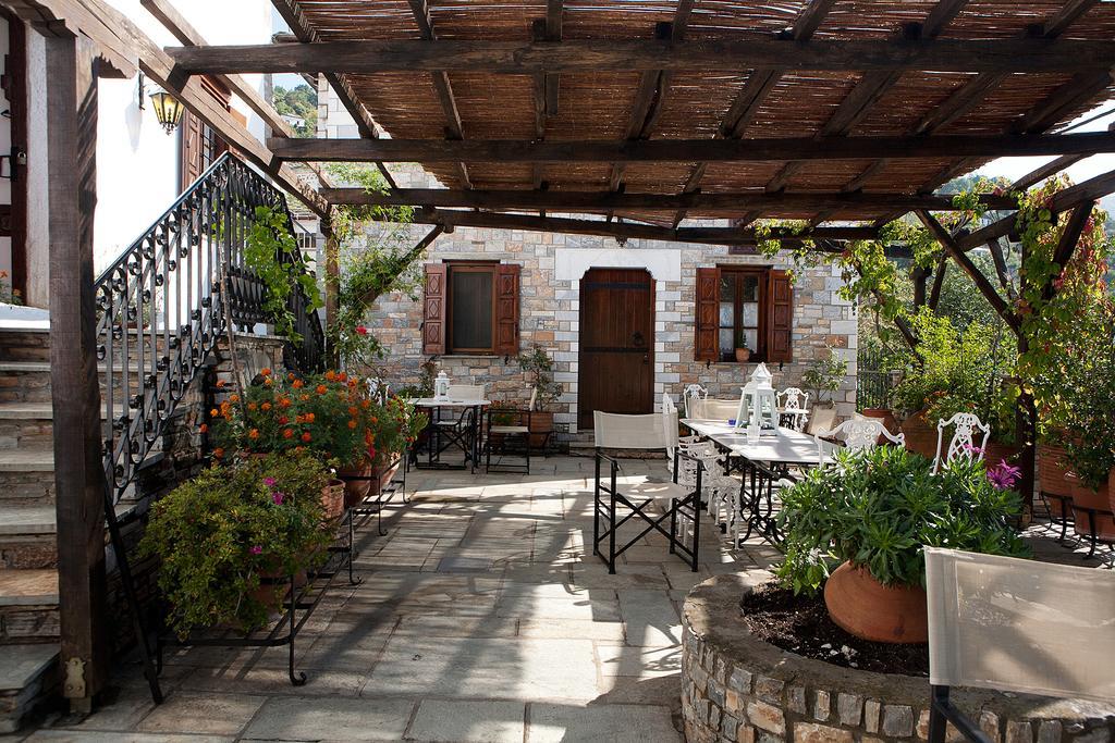 Archontiko Repana - Makrinitsa Stone Retreat Hotel Екстериор снимка